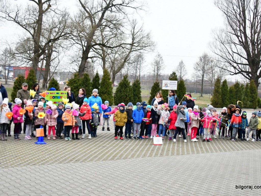 Przedszkolaki powitały wiosnę... na sportowo (FOTO)