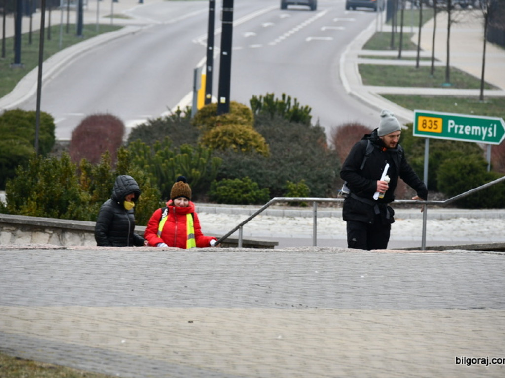 Ekstremalna Droga Krzyżowa. Uczestnicy dotarli do Biłgoraja (FOTO)