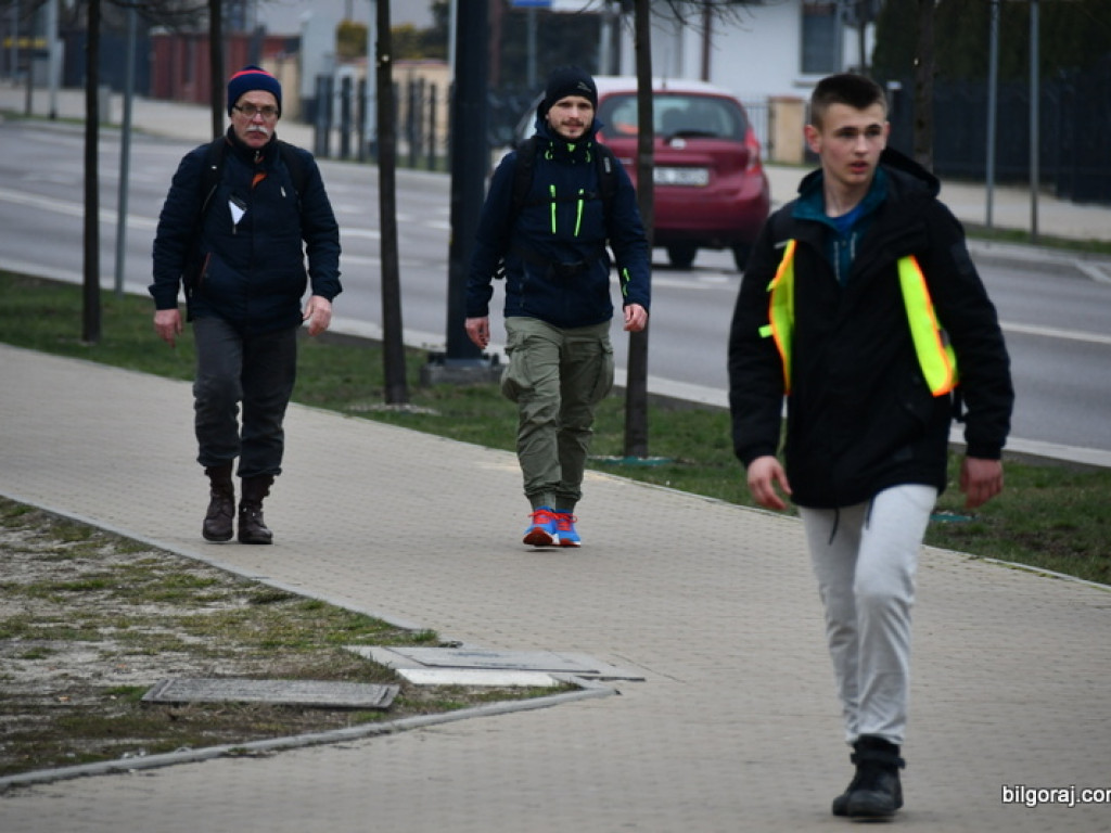 Ekstremalna Droga Krzyżowa. Uczestnicy dotarli do Biłgoraja (FOTO)