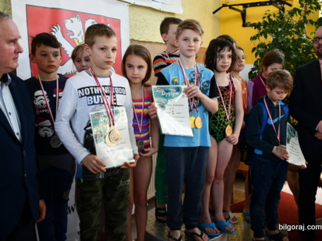 Mistrzostwa Powiatu w Pływaniu o Puchar Starosty Biłgorajskiego (FOTO)