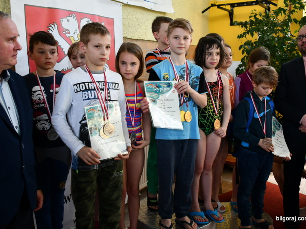 Mistrzostwa Powiatu w Pływaniu o Puchar Starosty Biłgorajskiego (FOTO)