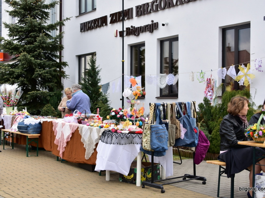 Powiatowy Kiermasz Wielkanocny (FOTO)