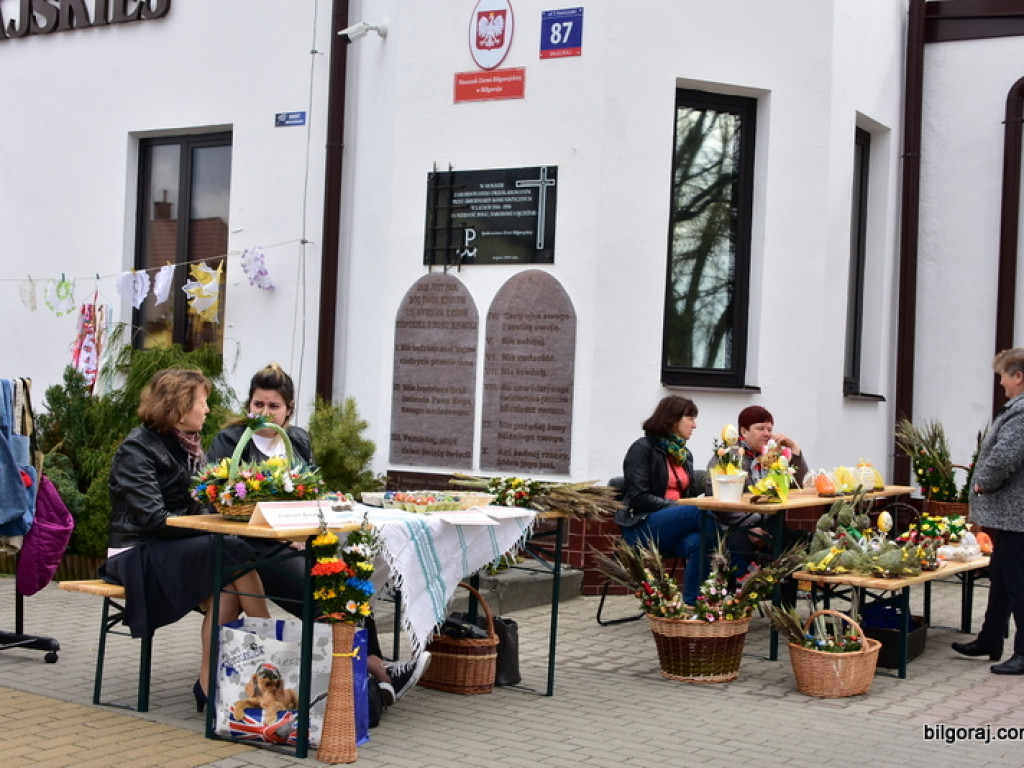Powiatowy Kiermasz Wielkanocny (FOTO)
