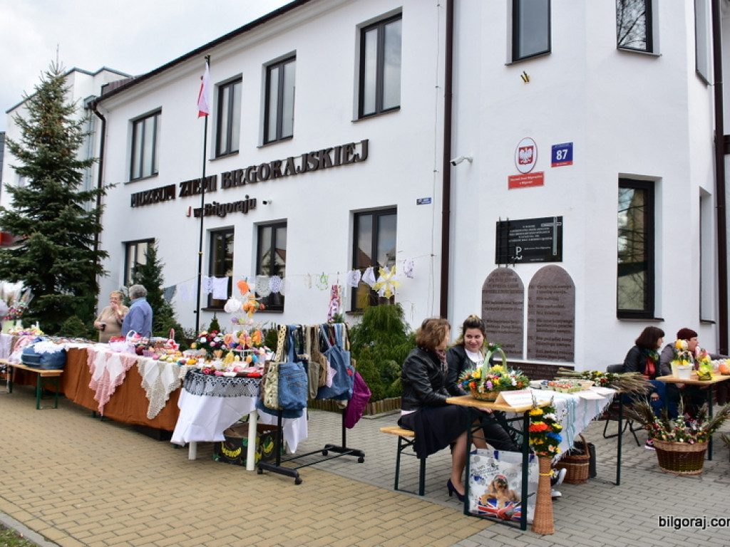 Powiatowy Kiermasz Wielkanocny (FOTO)