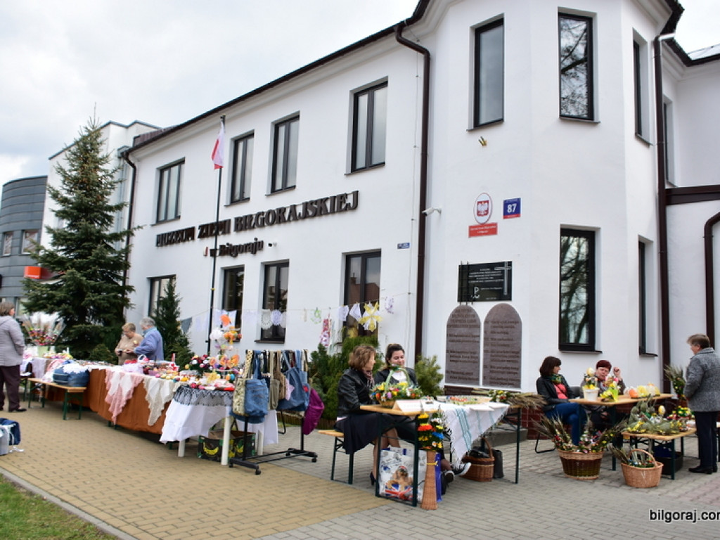 Powiatowy Kiermasz Wielkanocny (FOTO)