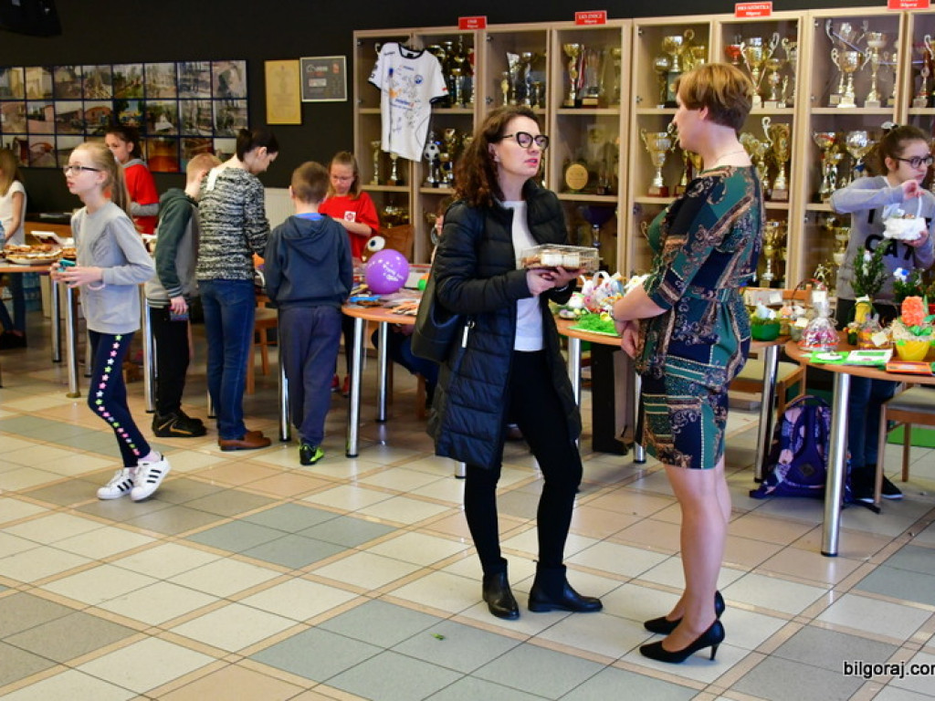Siatkówka, kiermasz i otwarte serca dla Kubusia Pawęzki (FOTO)