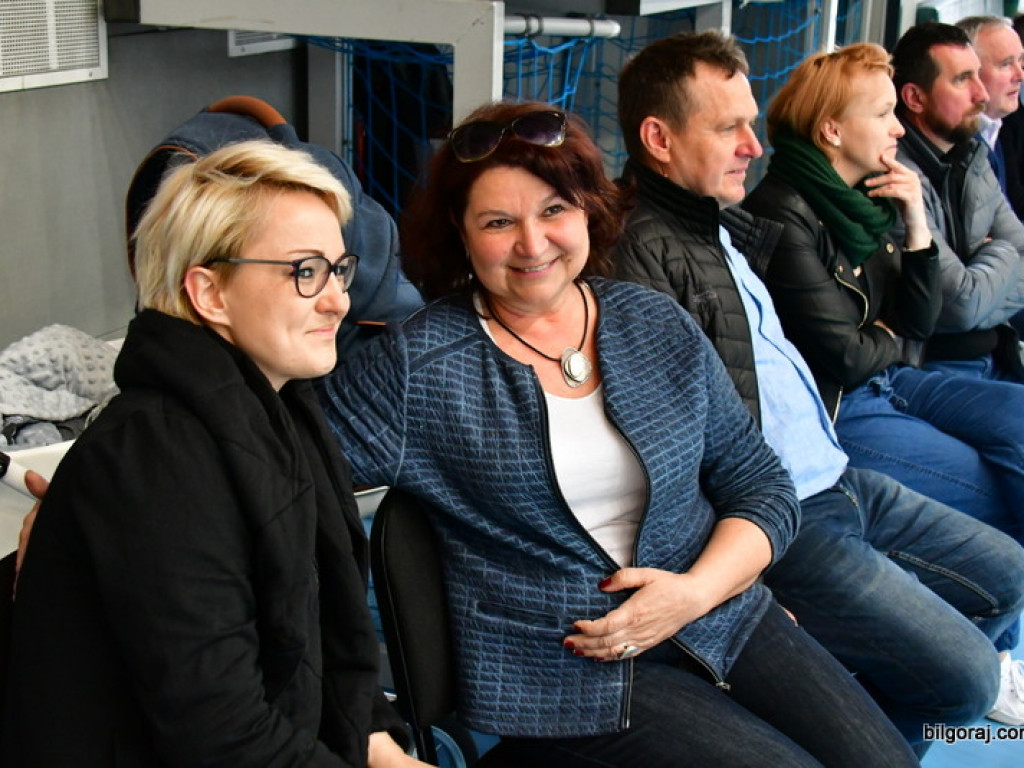 Siatkówka, kiermasz i otwarte serca dla Kubusia Pawęzki (FOTO)