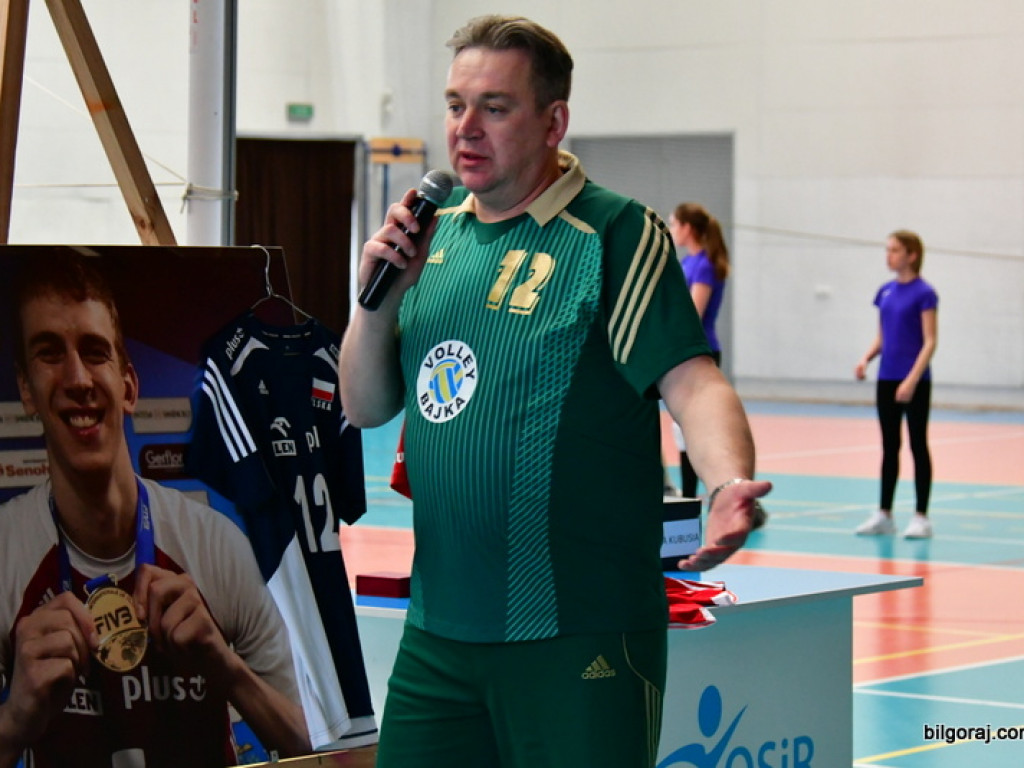 Siatkówka, kiermasz i otwarte serca dla Kubusia Pawęzki (FOTO)