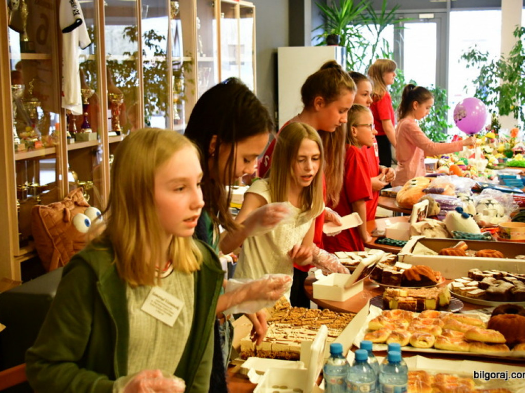 Siatkówka, kiermasz i otwarte serca dla Kubusia Pawęzki (FOTO)