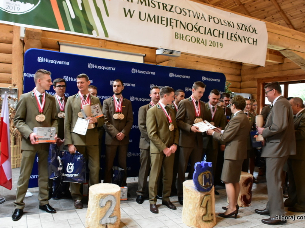 Zespół Szkół Leśnych zwyciężył w XI Mistrzostwach Polski Szkół w Umiejętnościach Leśnych (FOTO, WYNIKI)