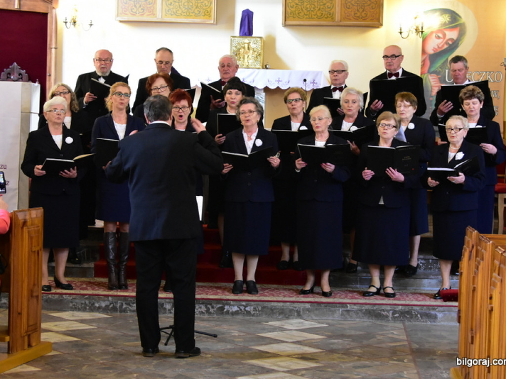 Chóralny Koncert Pieśni Pasyjnej i Pokutnej w Korytkowie Dużym (FOTO)