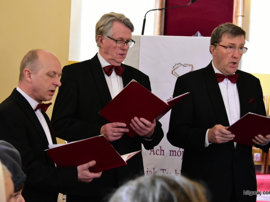 Chóralny Koncert Pieśni Pasyjnej i Pokutnej w Korytkowie Dużym (FOTO)