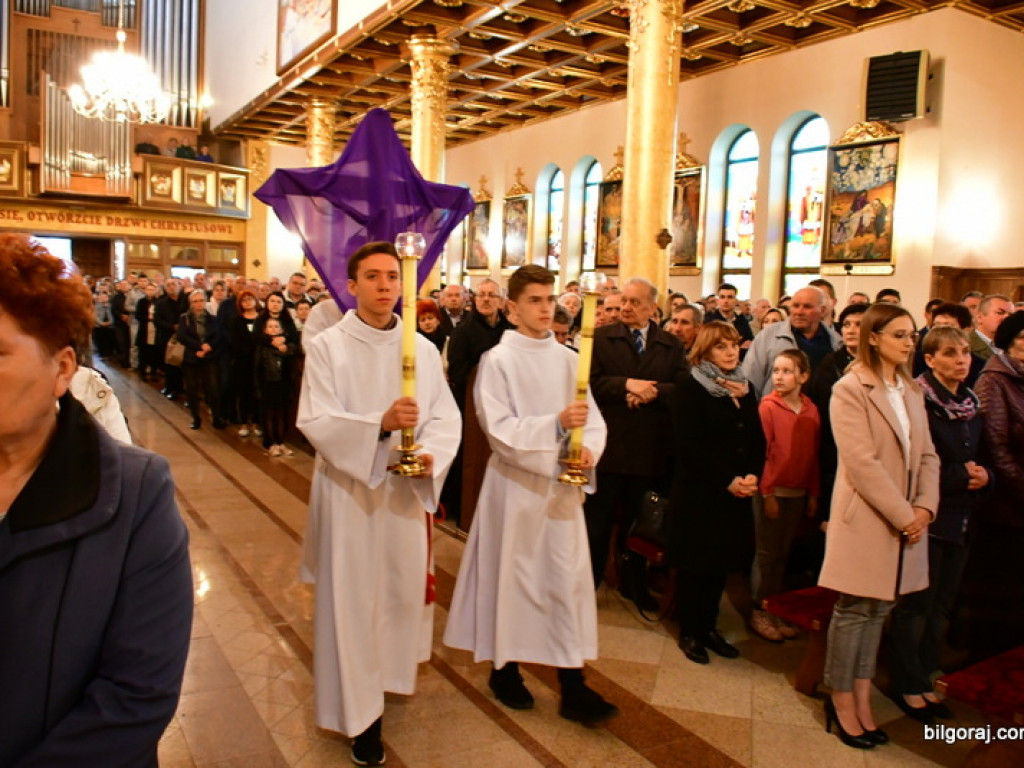 Głosimy Krzyż i Zmartwychwstanie. Wielki Piątek (FOTO)
