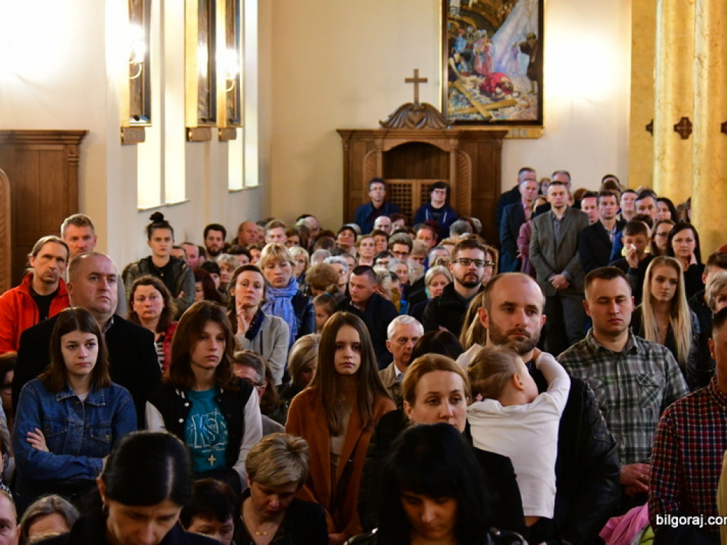 Głosimy Krzyż i Zmartwychwstanie. Wielki Piątek (FOTO)