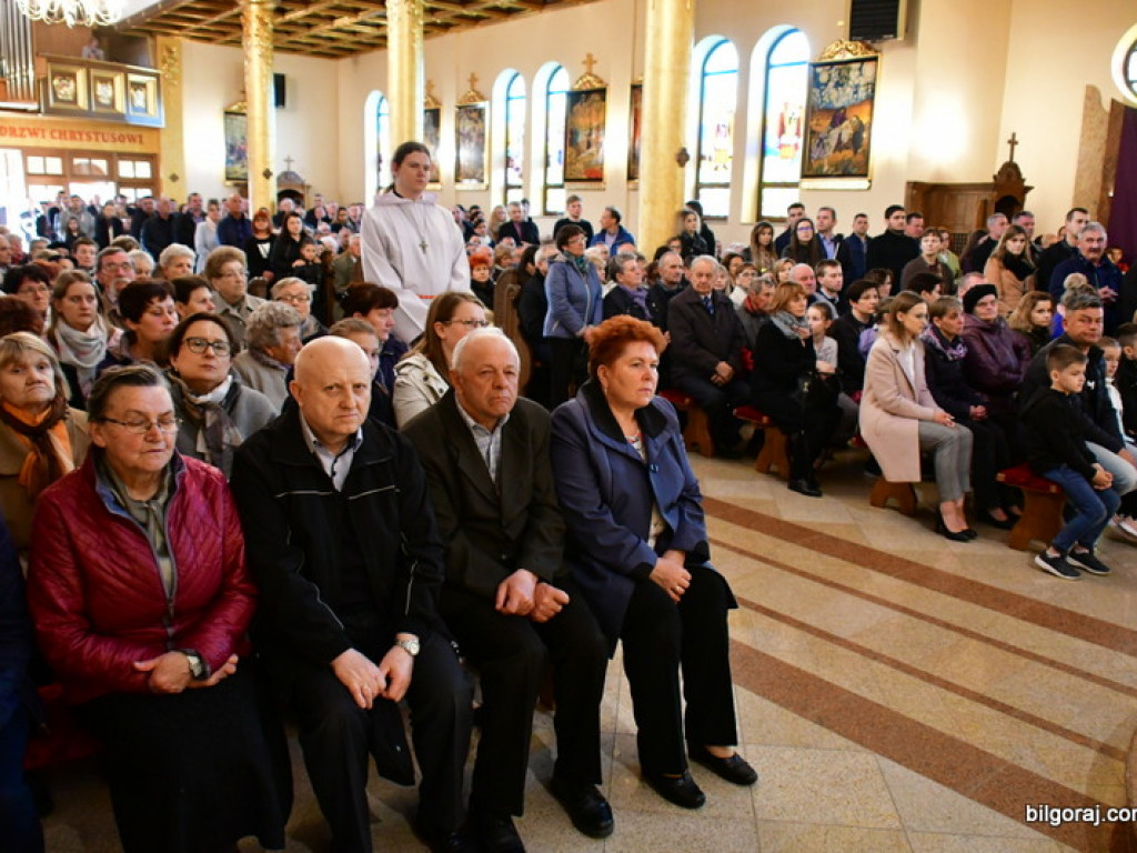 Głosimy Krzyż i Zmartwychwstanie. Wielki Piątek (FOTO)
