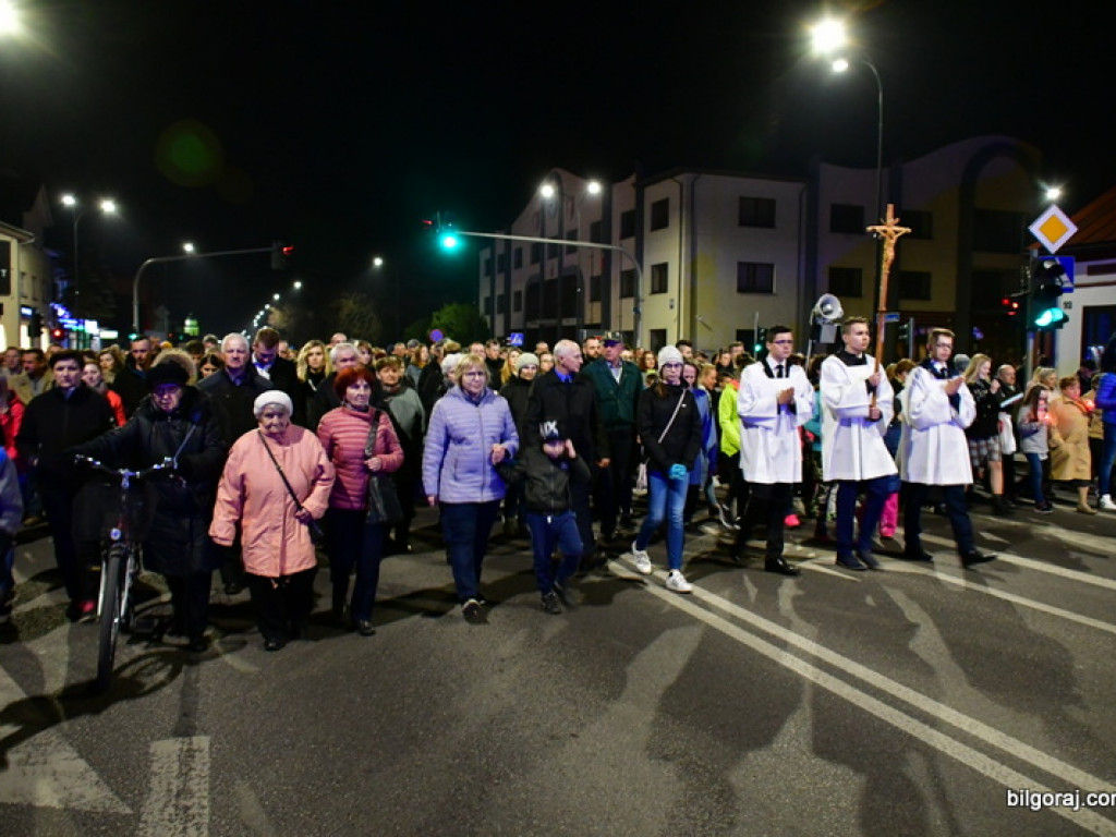 Via Crucis na ulicach Biłgoraja (FOTO)