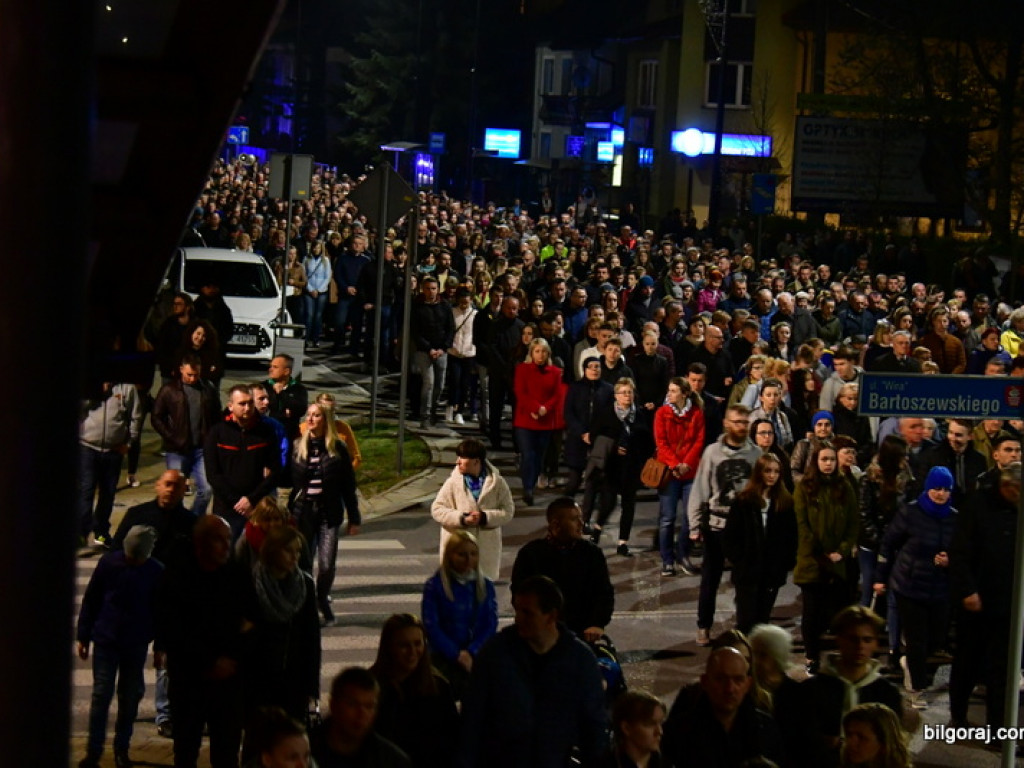 Via Crucis na ulicach Biłgoraja (FOTO)
