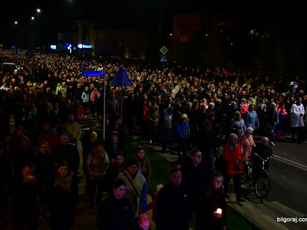 Via Crucis na ulicach Biłgoraja (FOTO)