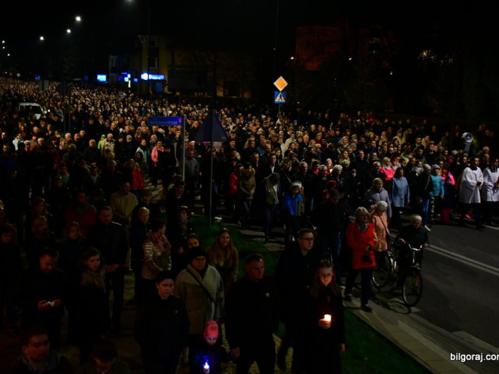 Via Crucis na ulicach Biłgoraja (FOTO)