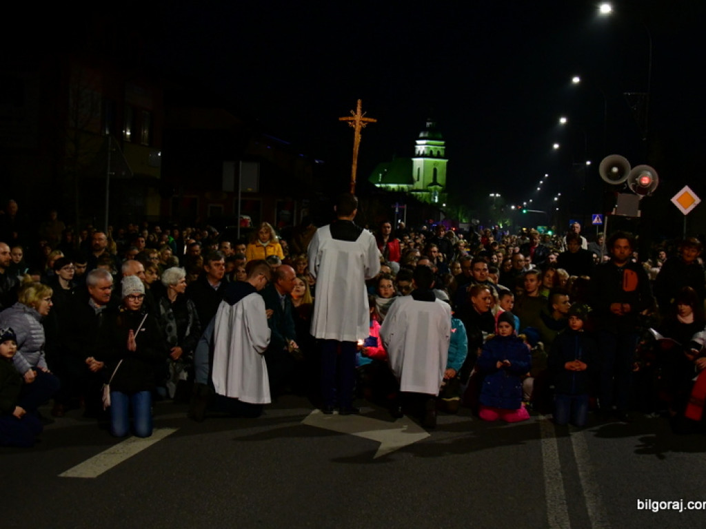 Via Crucis na ulicach Biłgoraja (FOTO)
