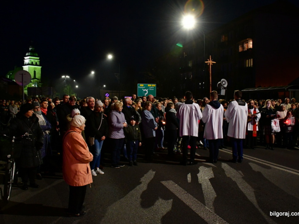 Via Crucis na ulicach Biłgoraja (FOTO)