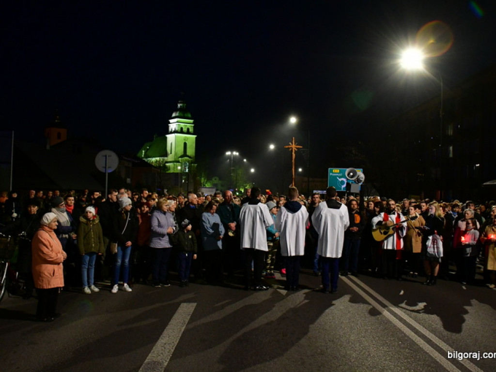 Via Crucis na ulicach Biłgoraja (FOTO)