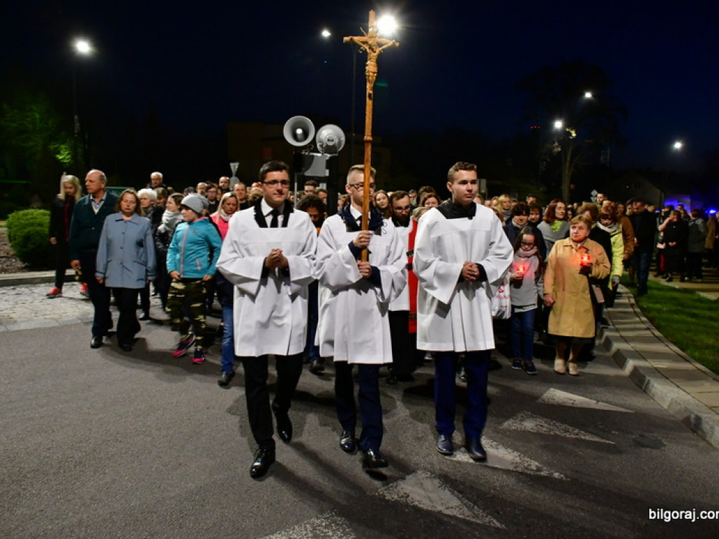 Via Crucis na ulicach Biłgoraja (FOTO)