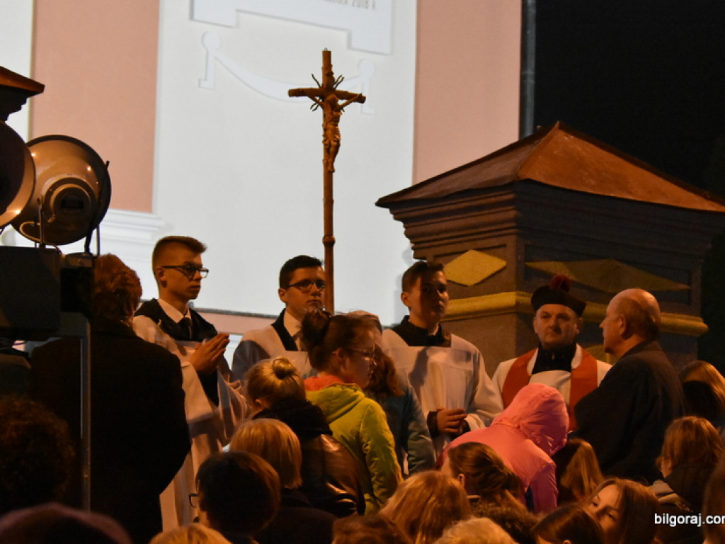 Via Crucis na ulicach Biłgoraja (FOTO)