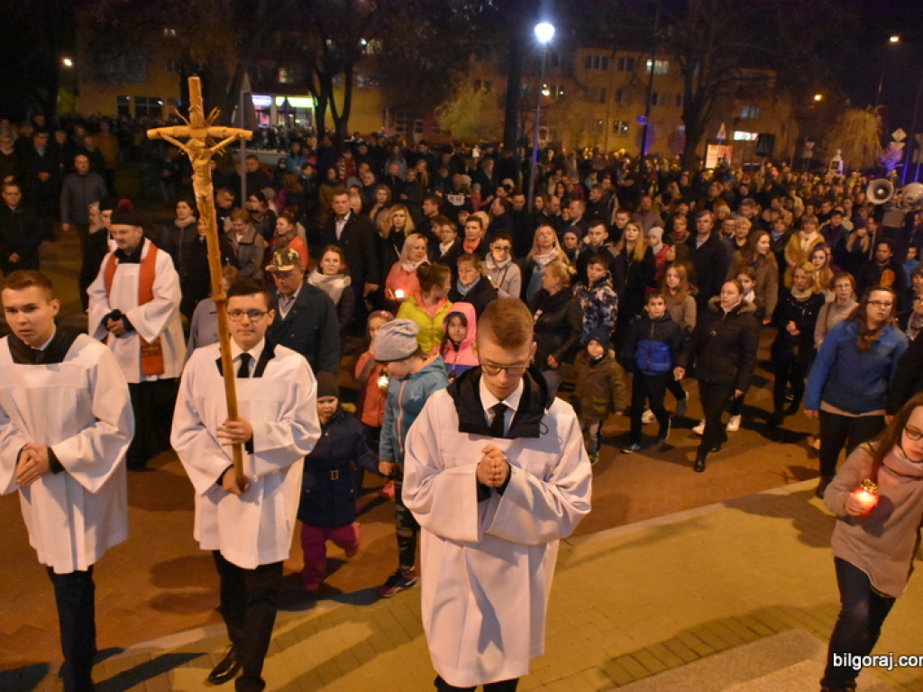 Via Crucis na ulicach Biłgoraja (FOTO)