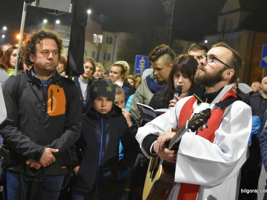 Via Crucis na ulicach Biłgoraja (FOTO)