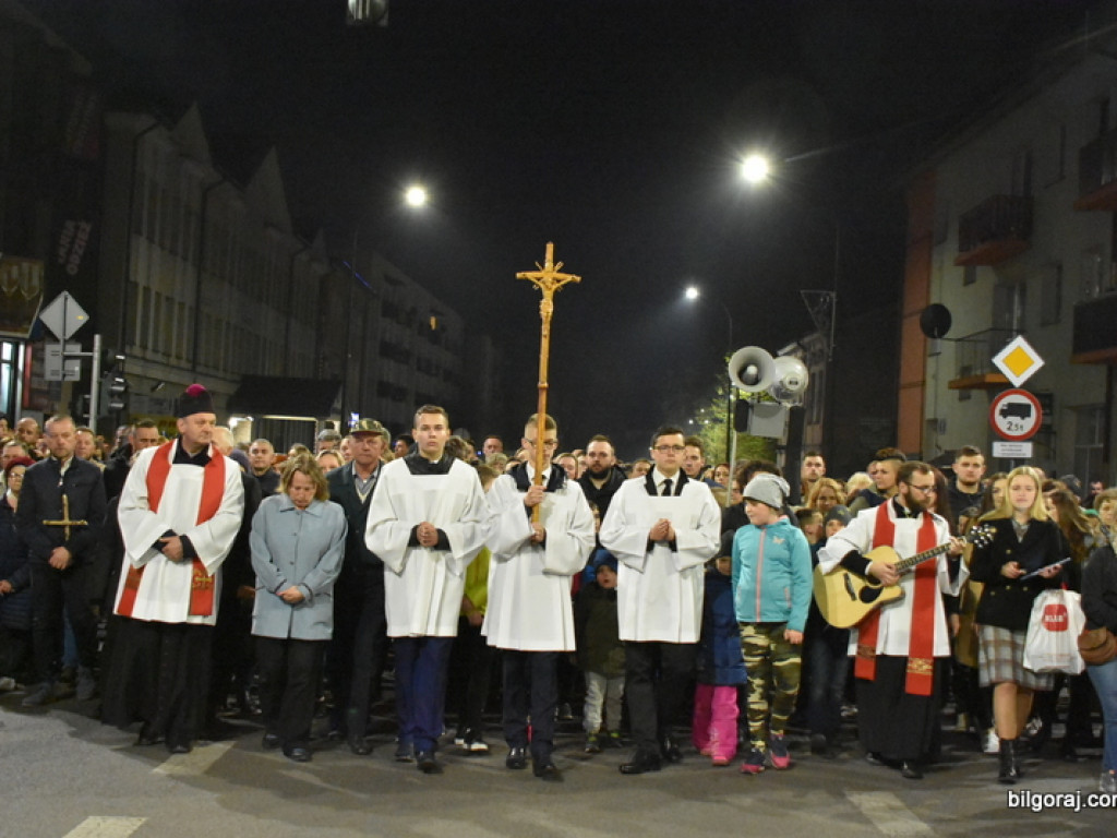 Via Crucis na ulicach Biłgoraja (FOTO)