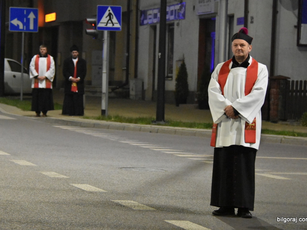 Via Crucis na ulicach Biłgoraja (FOTO)