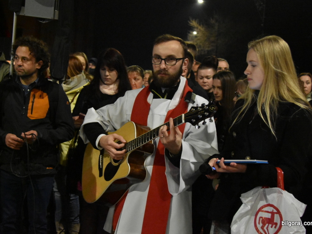 Via Crucis na ulicach Biłgoraja (FOTO)