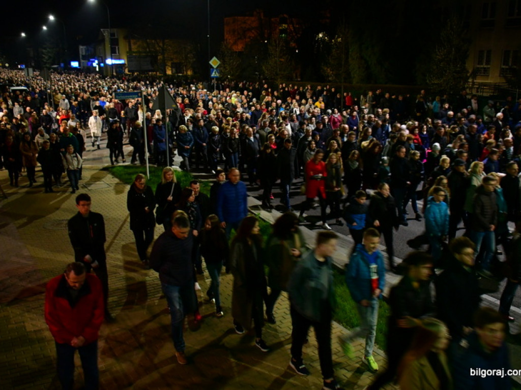 Via Crucis na ulicach Biłgoraja (FOTO)