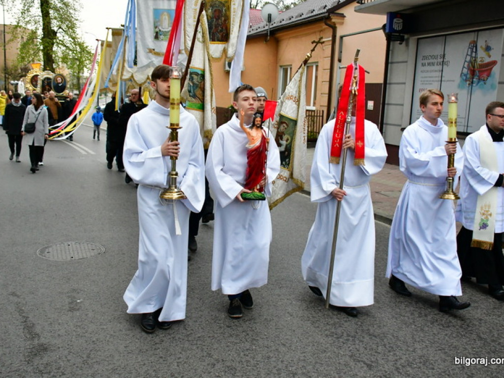 Zmartwychwstał Pan i żyje dziś! (FOTO)