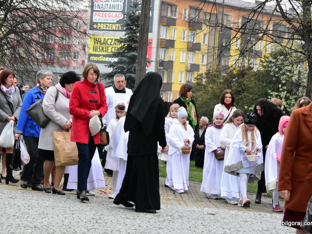 Zmartwychwstał Pan i żyje dziś! (FOTO)