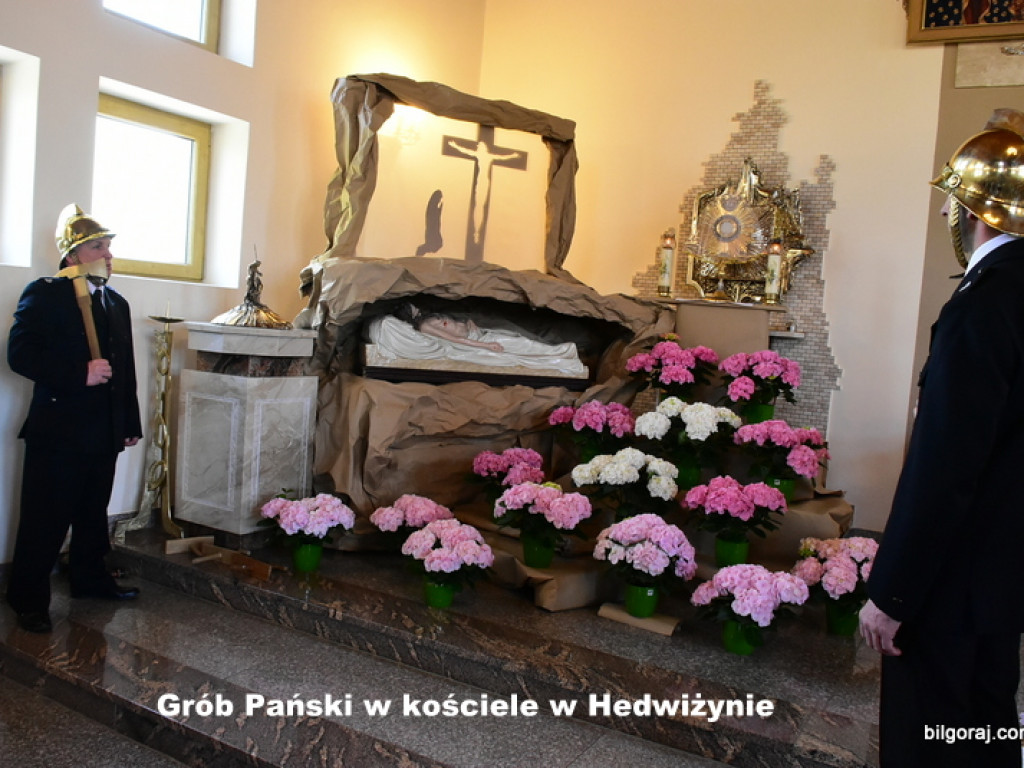 Groby Pańskie i ciemnice w świątyniach Ziemi Biłgorajskiej (FOTO)