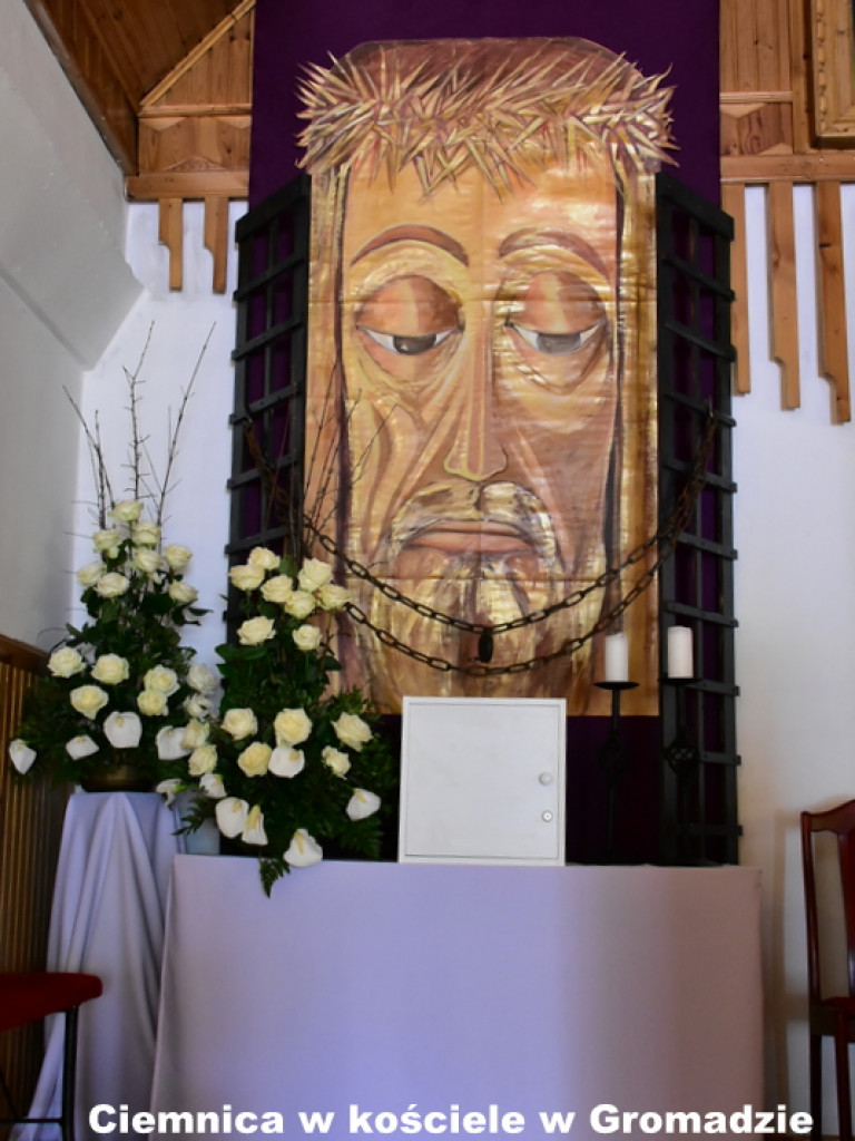 Groby Pańskie i ciemnice w świątyniach Ziemi Biłgorajskiej (FOTO)