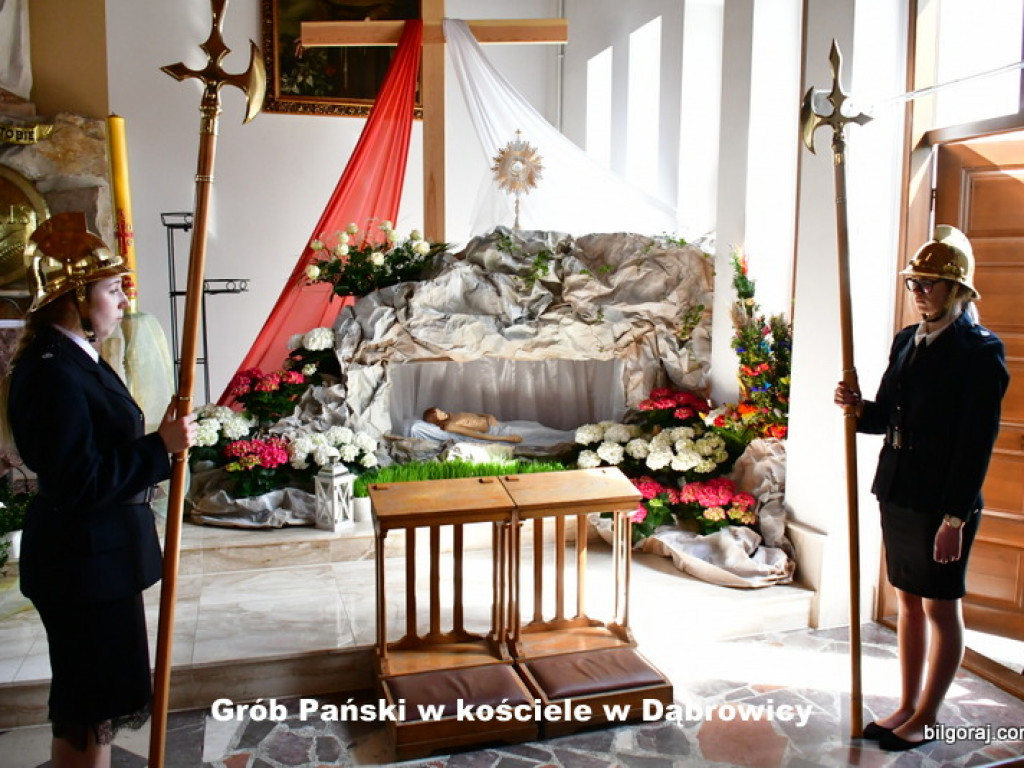 Groby Pańskie i ciemnice w świątyniach Ziemi Biłgorajskiej (FOTO)