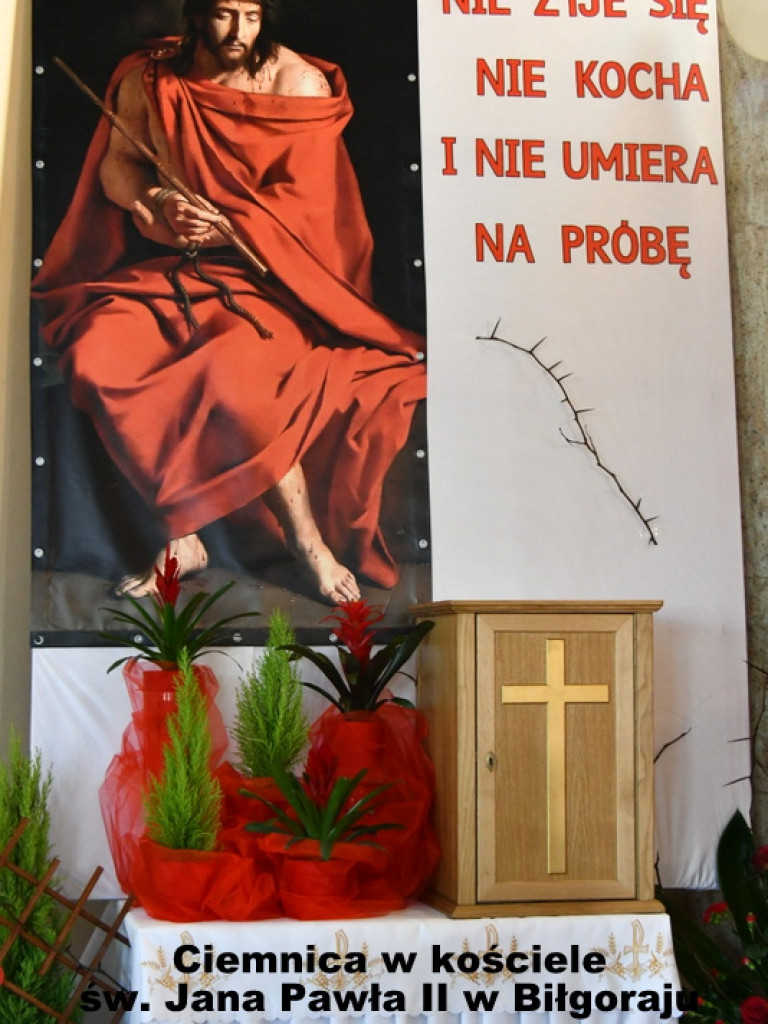 Groby Pańskie i ciemnice w świątyniach Ziemi Biłgorajskiej (FOTO)
