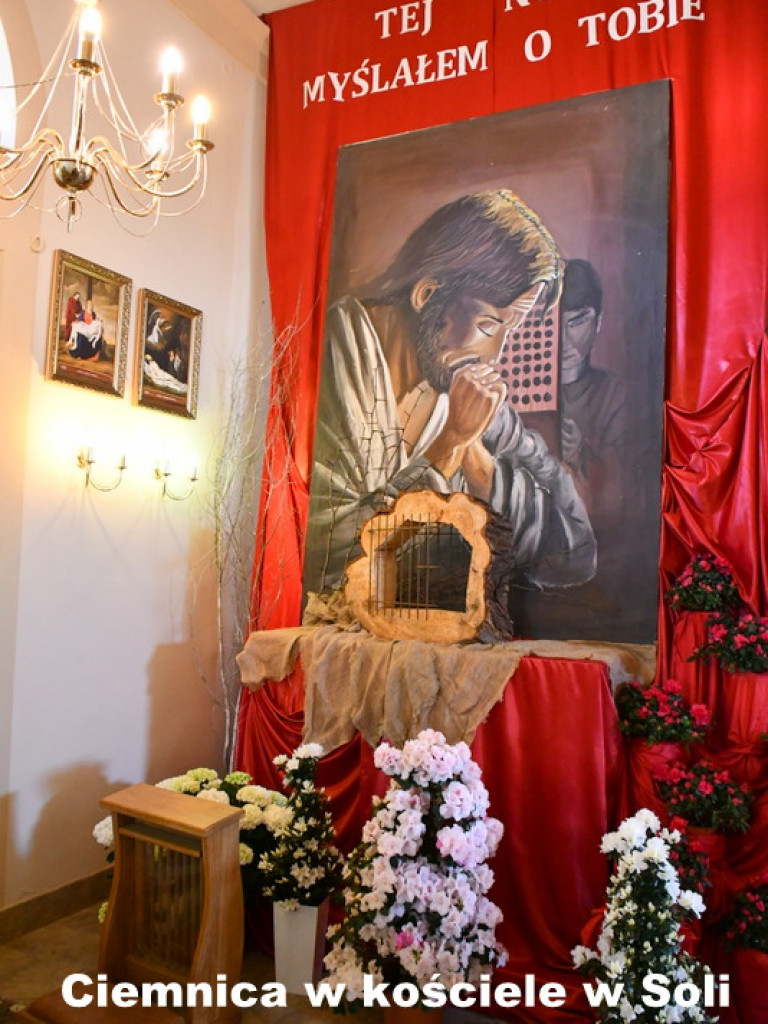 Groby Pańskie i ciemnice w świątyniach Ziemi Biłgorajskiej (FOTO)