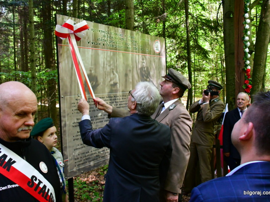 Zdezerterowali z Ludowego Wojska Polskiego, polegli w walce z NKWD (FOTO)
