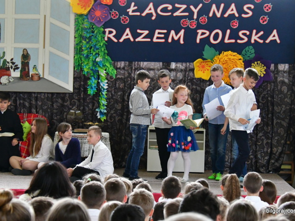 Łączy nas razem Polska. Dzień patrona w SP Nr 5 (FOTO)