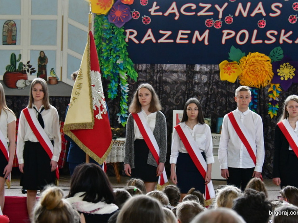 Łączy nas razem Polska. Dzień patrona w SP Nr 5 (FOTO)