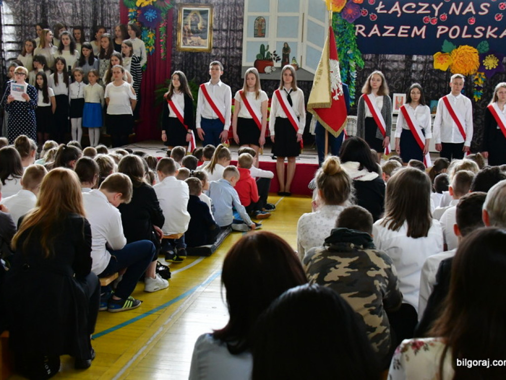 Łączy nas razem Polska. Dzień patrona w SP Nr 5 (FOTO)