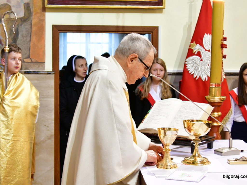Łączy nas razem Polska. Dzień patrona w SP Nr 5 (FOTO)
