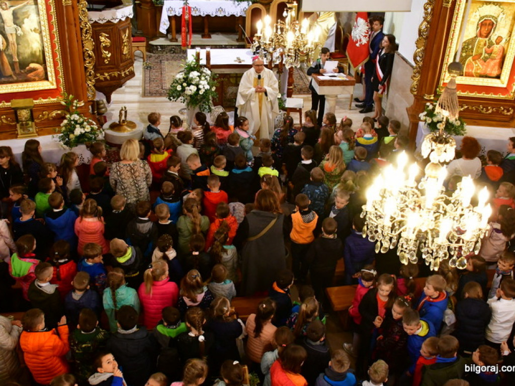 Łączy nas razem Polska. Dzień patrona w SP Nr 5 (FOTO)