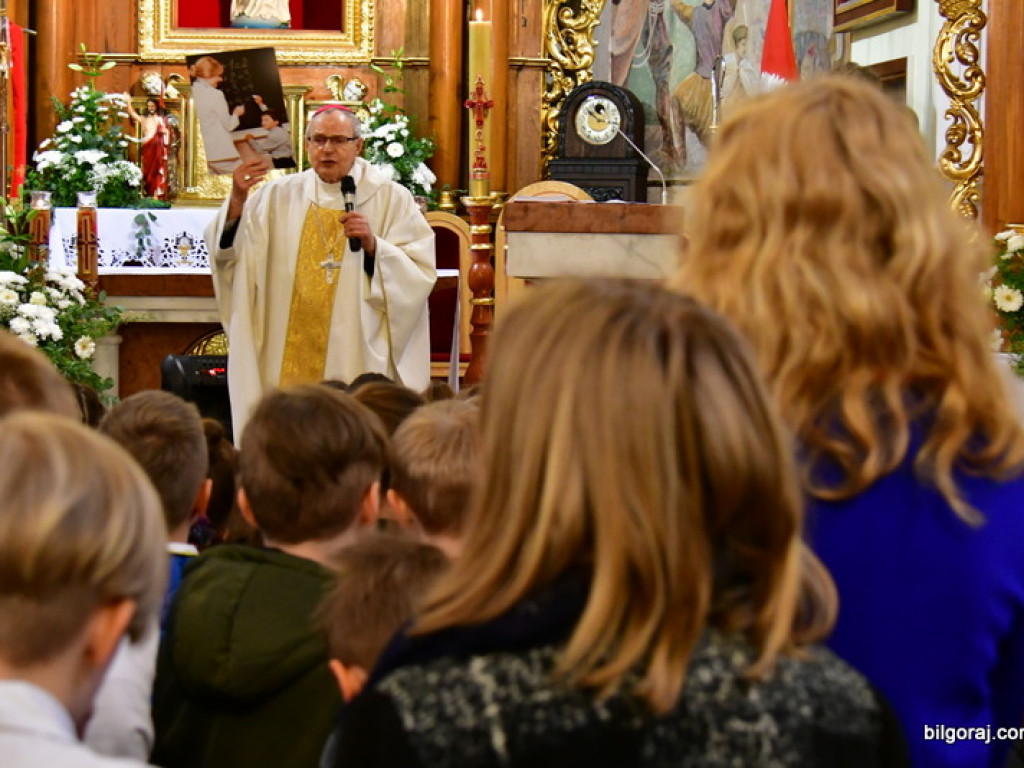 Łączy nas razem Polska. Dzień patrona w SP Nr 5 (FOTO)