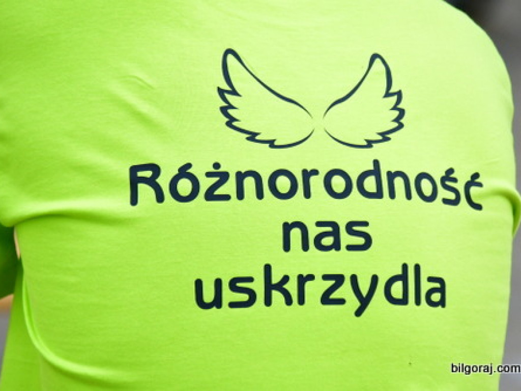 Różnorodność nas uskrzydla. Fundacja Pomocy Dzieciom