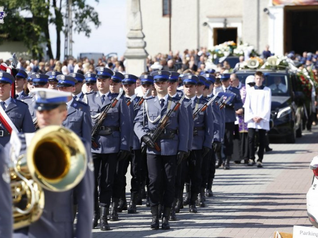 Ostatnie pożegnanie sierżanta sztabowego Tomasza Iwańca (FOTO)
